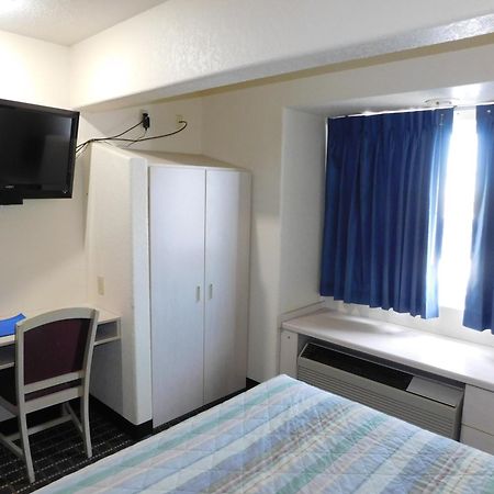 Travelodge By Wyndham Chadron Εξωτερικό φωτογραφία